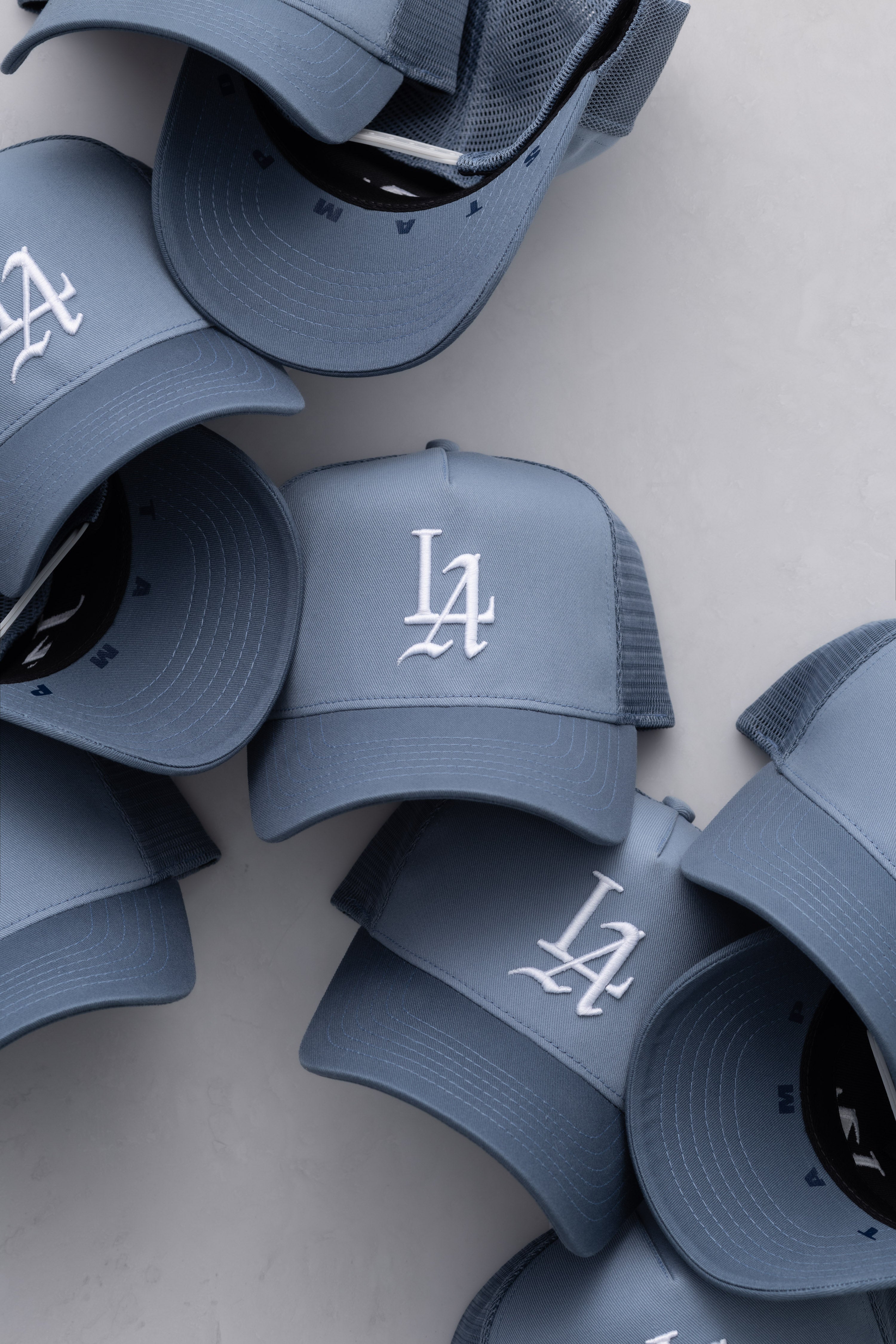 LA 001 Twill Trucker