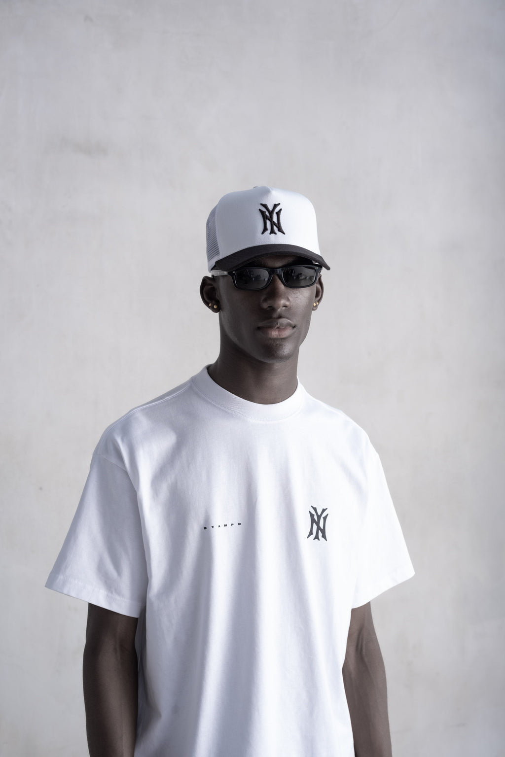 NY 002 Monogram Relaxed Tee